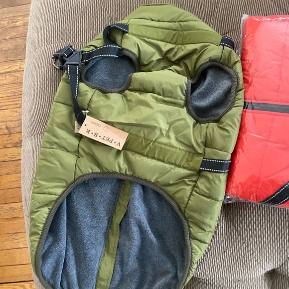 dog puffer coats with attached harness - Picture 2 of 3